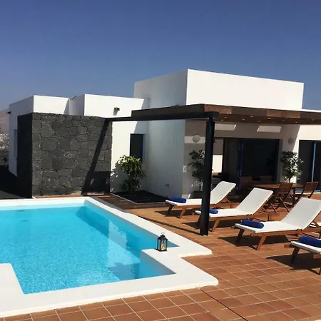 Holiday Bellavista.8 *